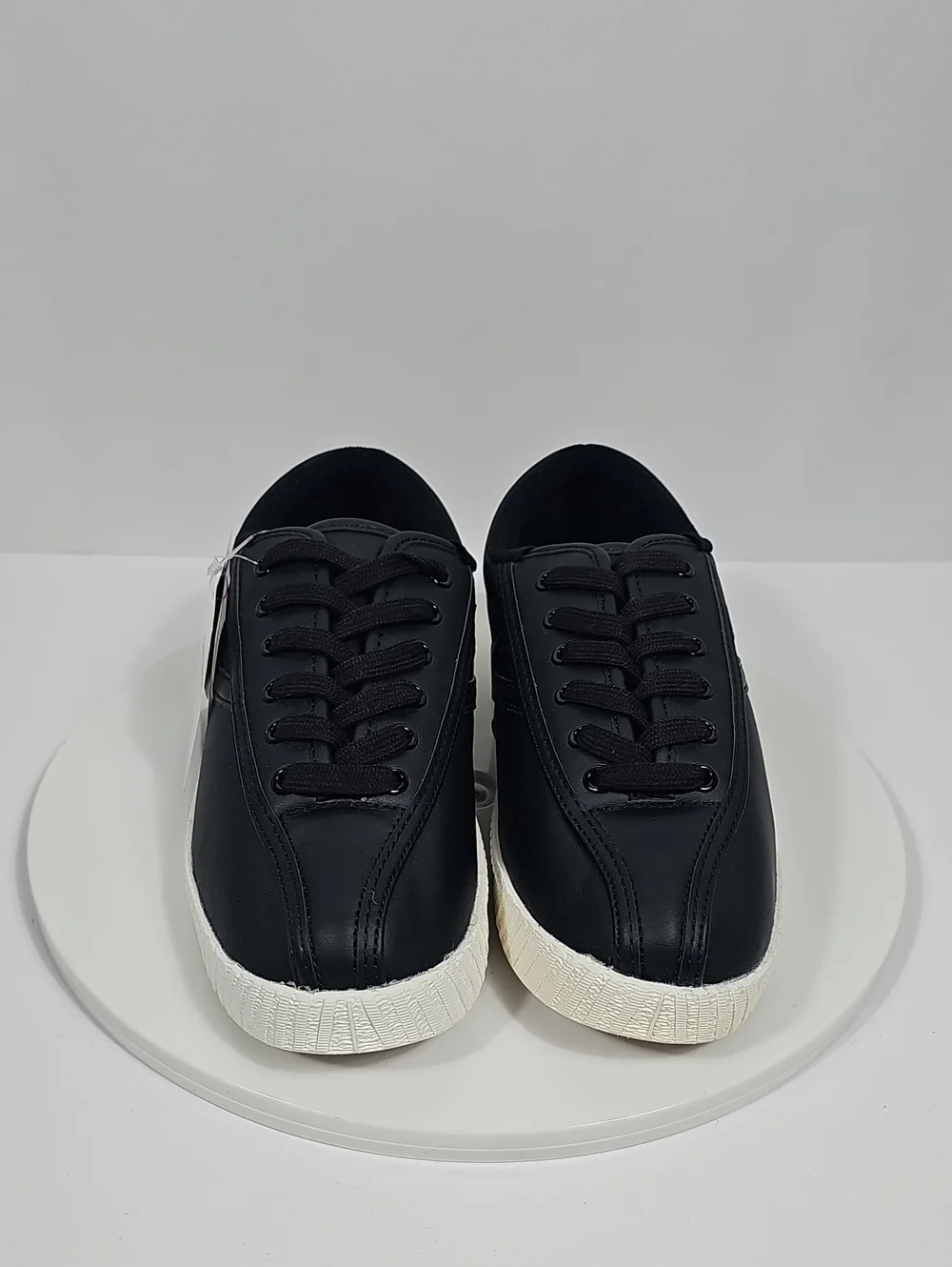 Tretorn Nylite PU Black Faux Leather Low Top Sneakers Ortholite NWT 7.5 Scandi